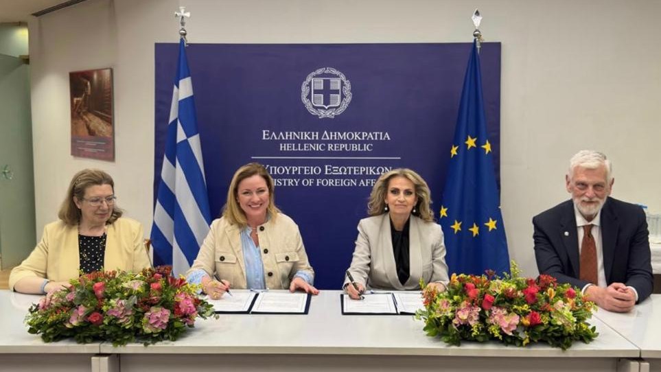 Μνημόνιο Συνεργασίας για την προώθηση διεθνώς της ελληνικής παράδοσης, του ελληνικού πολιτισμού και της ιστορίας