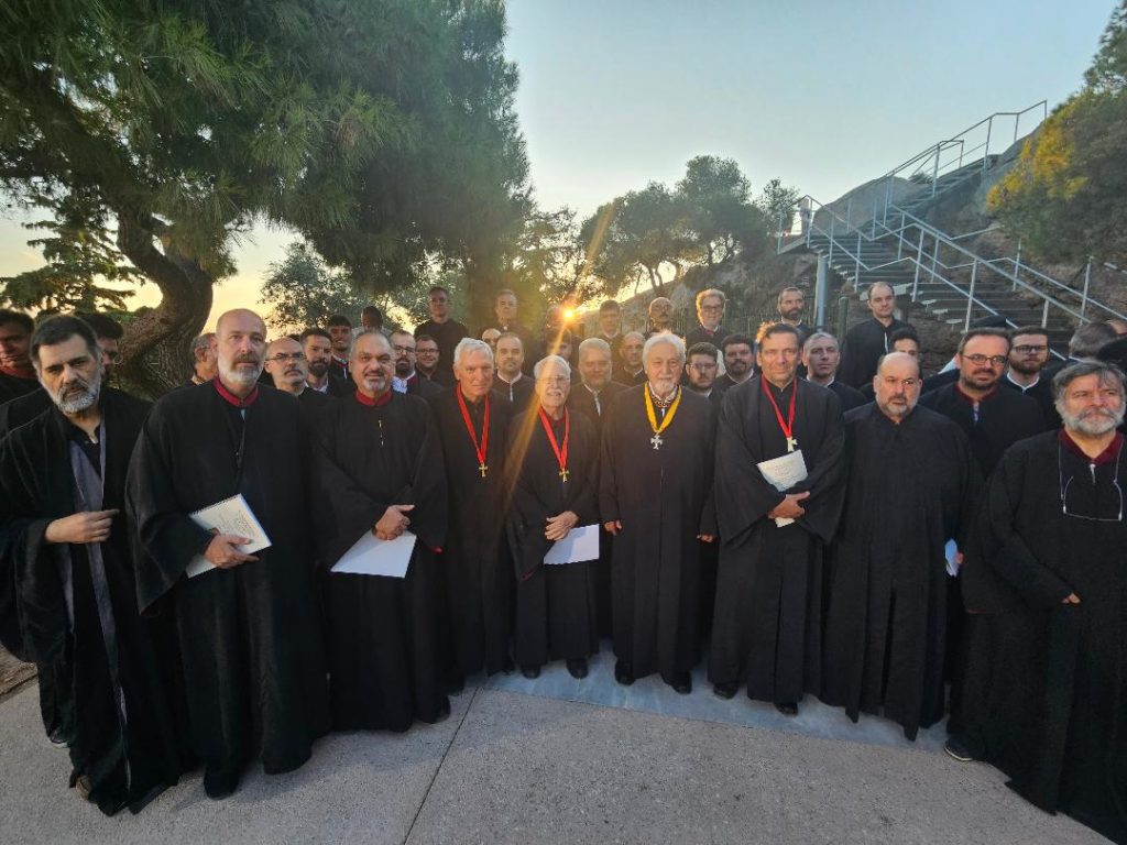 Η Χορωδία του Συνδέσμου Ιεροψαλτών Αττικής στον Ιερό Βράχο του Αρείου Πάγου