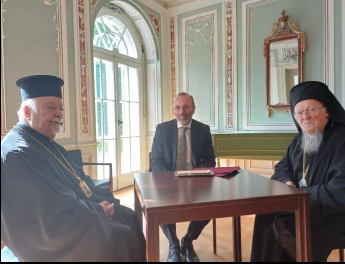 عودة الكلي القداسة البطريرك المسكوني من ميونخ بعد تسلّمه جائزتين تكريميتين