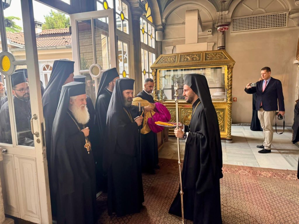 الزيارة الأولى لرئيس اساقفة ألبانيا بعد انتخابه وتنصيبه الى العرش