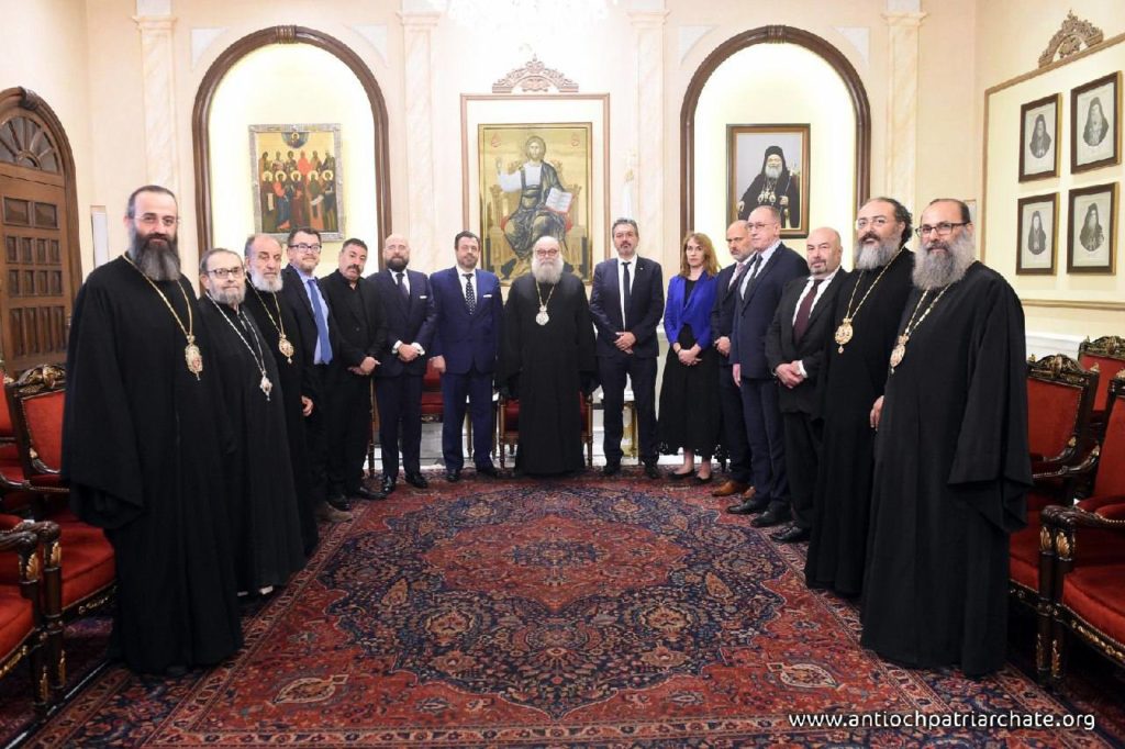 رؤساء البعثات الديبلوماسية الأوروبية المعتمدة في سوريا في دار بطريركية الروم الأرثوذكس للتعزية بشهداء كنيسة مار الياس دويلعة