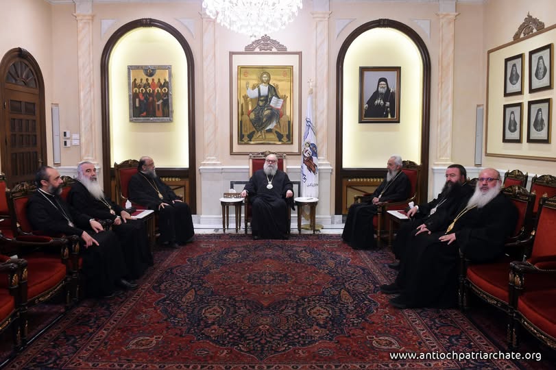 البطريرك يوحنا العاشر ملتقياً مطارنة الأبرشيات السورية:  “ما حصل في كنيسة مار الياس-دويلعة هو مجزرة بمعنى الكلمة”