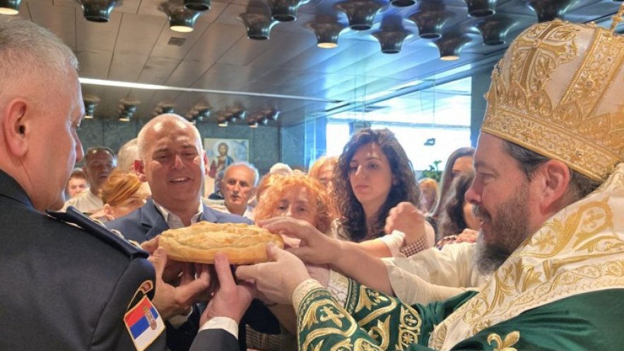 Епископ Доситеј служио поводом славе ВМА