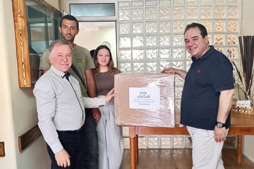 H «ΑΠΟΣΤΟΛΗ» με την Eurobank παρέδωσαν σε νέους γονείς της Καλύμνου βρεφικά είδη