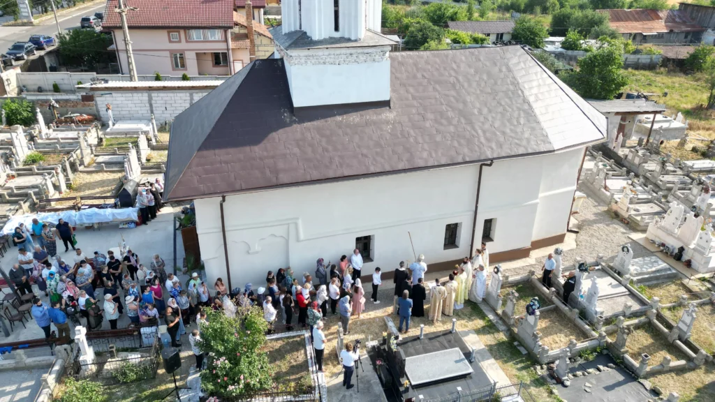 Biserică de secol 18, resfințită la Drobeta-Turnu Severin, după o amplă restaurare