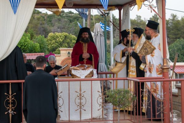 Τριήμερες εορταστικές εκδηλώσεις του Αγίου Νεκταρίου Δήμου Φυλής