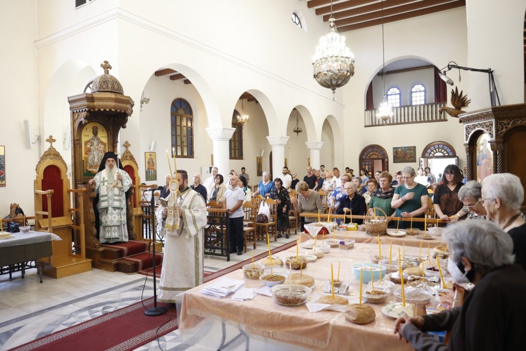 Ψυχοσάββατο, προ της Πεντηκοστής, στα Τίρανα (ΦΩΤΟ)