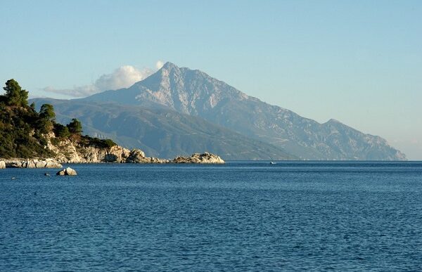 Σεισμός στο Άγιον Όρος:  Μετασεισμοί μικρής έντασης – Σε επιφυλακή οι σεισμολόγοι -Αυτοψία για την καταγραφή των ζημιών