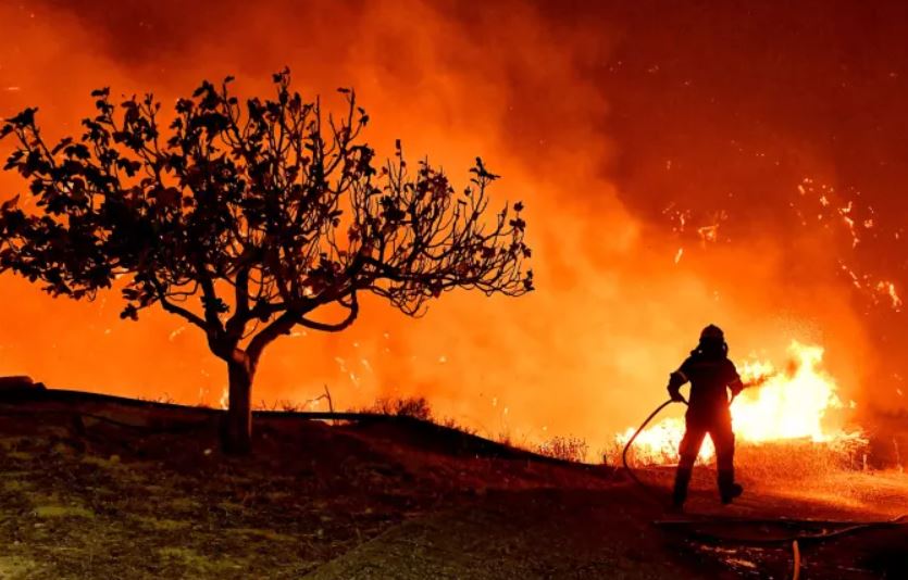 Πολύ υψηλός κίνδυνος πυρκαγιάς την Κυριακή σε Αττική, Εύβοια, Κρήτη και Βόρειο Αιγαίο