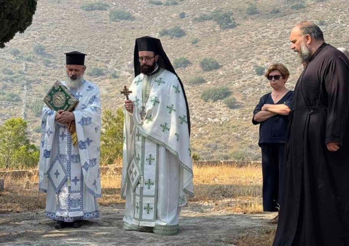 Η εορτή του Αγίου Πνεύματος στην Ιερά Μονή Αγίας Τριάδος Ύδρας