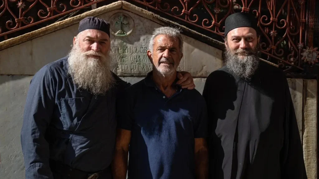 Mel Gibson în pelerinaj: Spune că nu s-a simțit nicăieri mai aproape de Dumnezeu ca în Muntele Athos