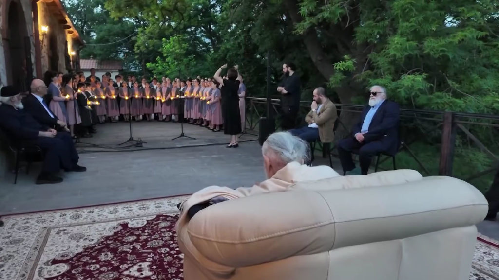 ნათლულების გუნდის შეხვედრა მის უწმინდესობასთან (ვიდეო)