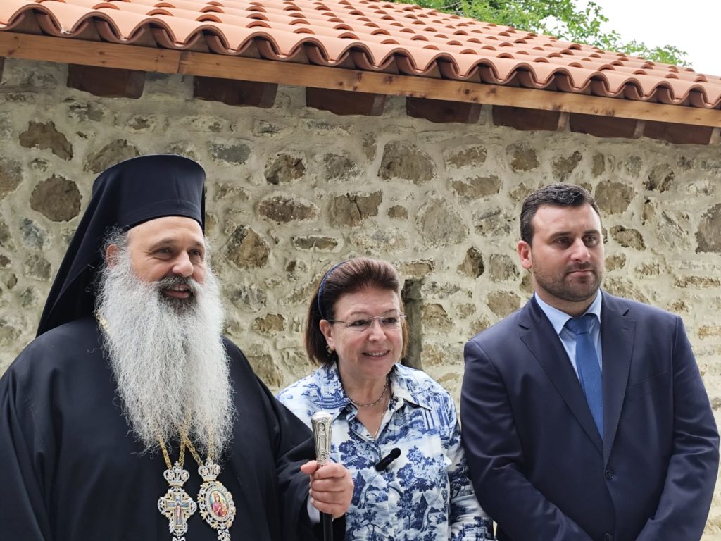 Ο Μητροπολίτης Σταγών και Μετεώρων τέλεσε τα εγκαίνια του Ιερού Ναού Αγίου Γεωργίου στην Οξύνεια του Δήμου Μετεώρων