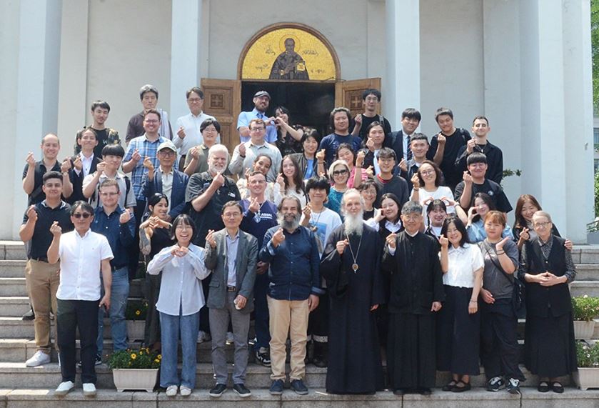 Διάλεξη στην Ένωση Νέων «Σύνδεσμος» της ενορίας του Αγίου Νικολάου στη Σεούλ