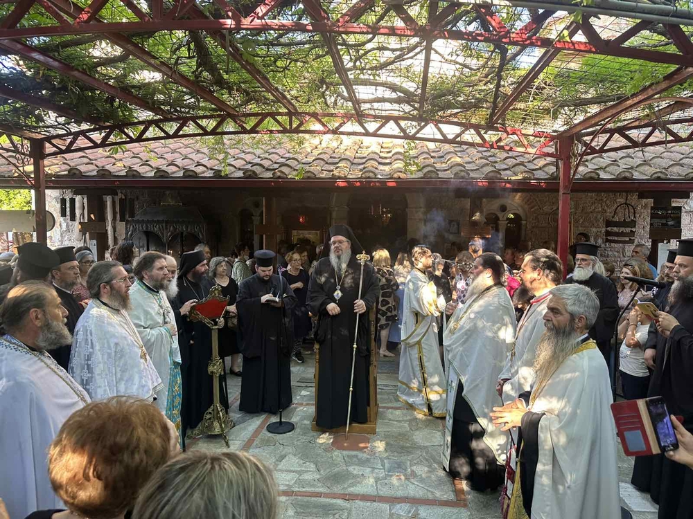 Ο Μητροπολίτης Λαρίσης με 1000 προσκυνητές στην Ιερά Μονή Αγάθωνος