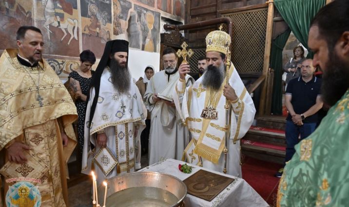 Патриарх Даниил отслужи света Литургия в старинния храм „Св. Петка“ в Брезник