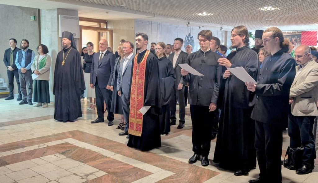 При поддержке Синодального отдела религиозного образования и катехизации в Екатеринбурге прошел I Православный студенческий форум «Русская мысль из прошлого в будущее»