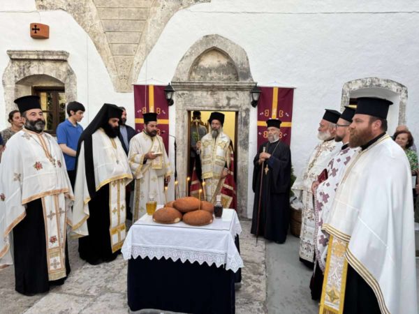 Ο Μητροπολίτης Ρεθύμνης στον Ι.Ν. Γενεσίου του Τιμίου Προδρόμου του οικισμού Βεδέροι της Ενορίας Πρινέ