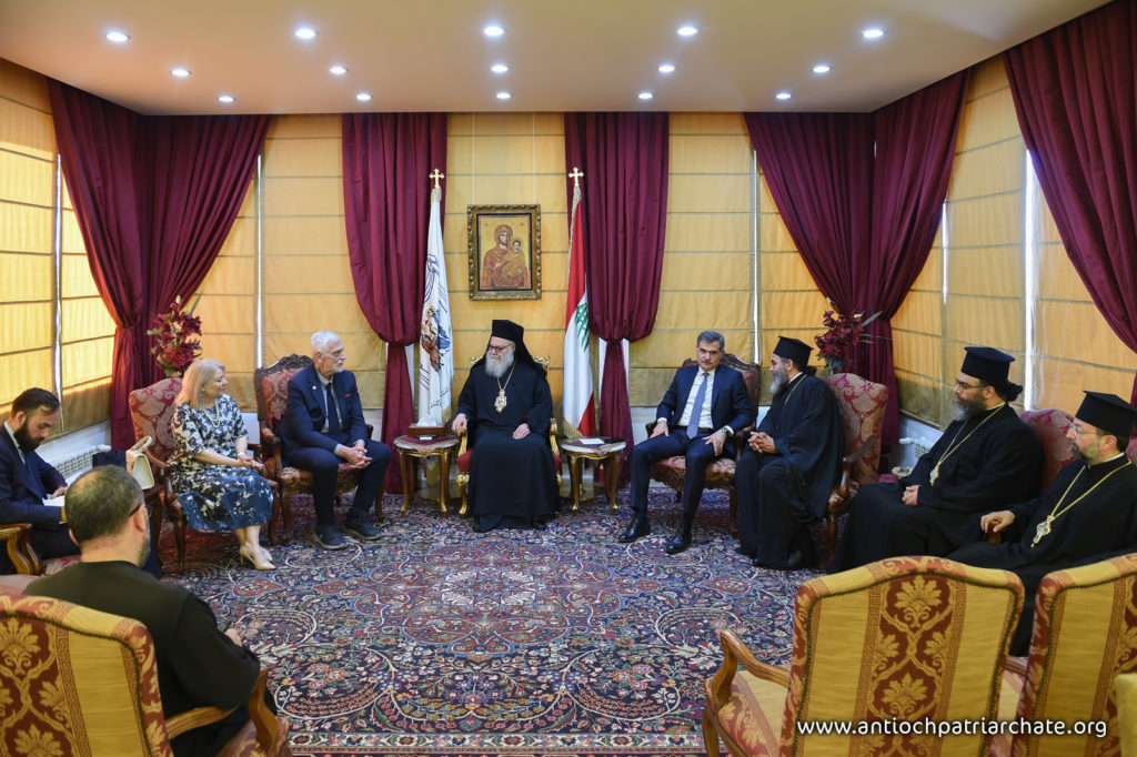 البطريرك يوحنا العاشر يستقبل نائب وزير الخارجية اليونانية يوانيس لوفردوس