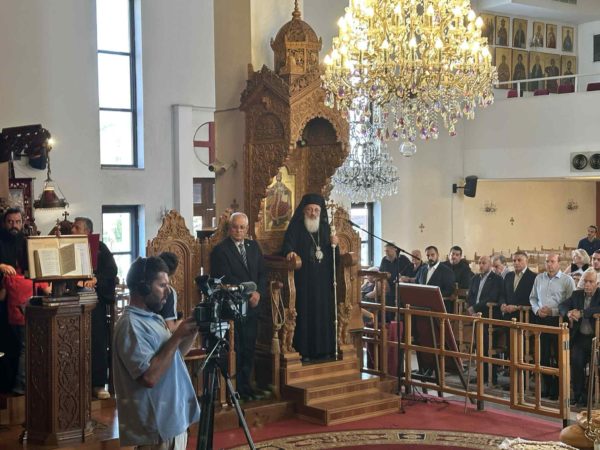 Ο Επίσκοπος Καρπασίας τέλεσε τον εσπερινό της εορτής του Αγίου Θύρσου Αιγιαλούσης