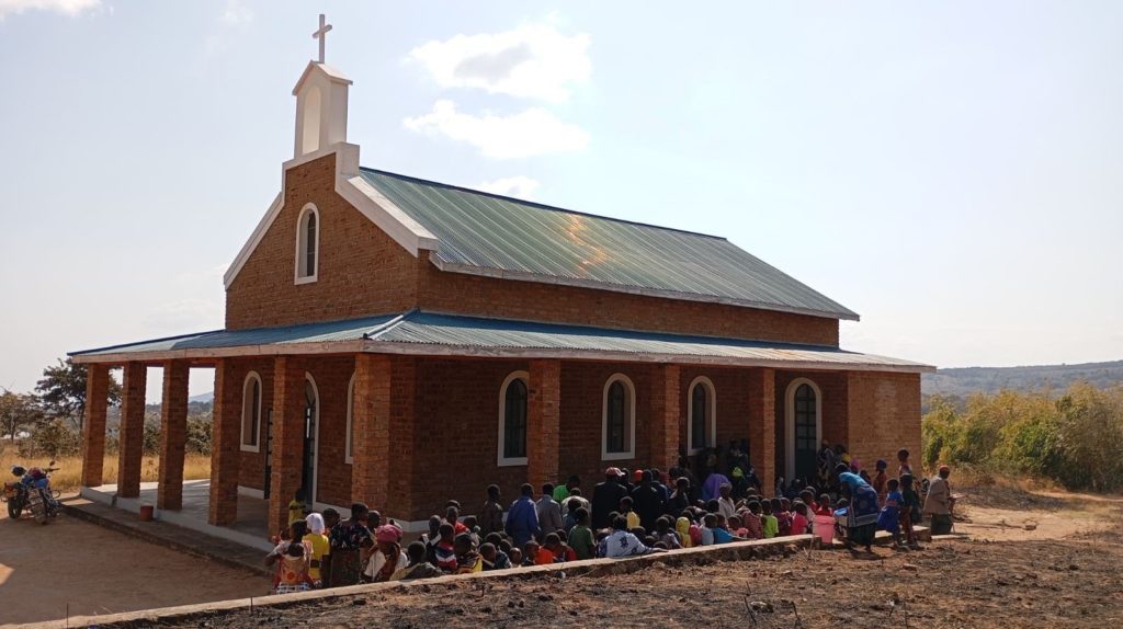 Θείες Λειτουργίες σε χωριά της Επισκοπής Αρούσας