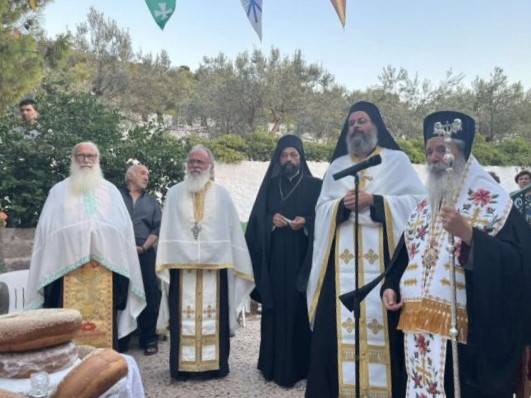 Ο Μητροπολίτης Ύδρας στο Ιερό Μετόχι της Αγίας Άννας εν Αιγίνη