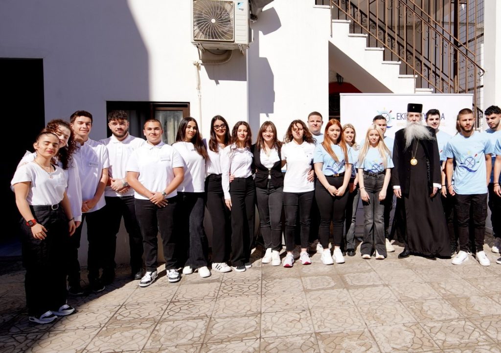 Ο Μητροπολίτης Πειραιώς συνεχάρη τους επιτυχόντες των Πανελλαδικών Εξετάσεων