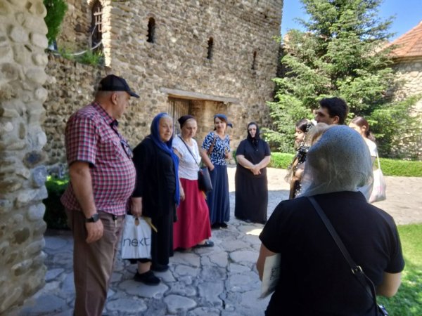 ქრისტიანული ხელოვნებათმცოდნეობის ფაკულტეტის სტუდენტები კახეთში