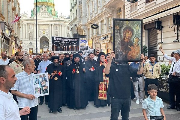 Βιέννη: Eπιμνημόσυνη δέηση για τα θύματα της επίθεσης στον Ιερό Ναό Προφήτη Ηλία στη Δαμασκό