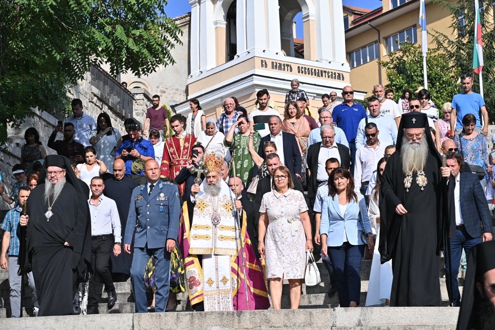 Литийно шествие и Празнична вечерня с петохлебие в митрополитския храм “Св. вмчца Марина” в Пловдив