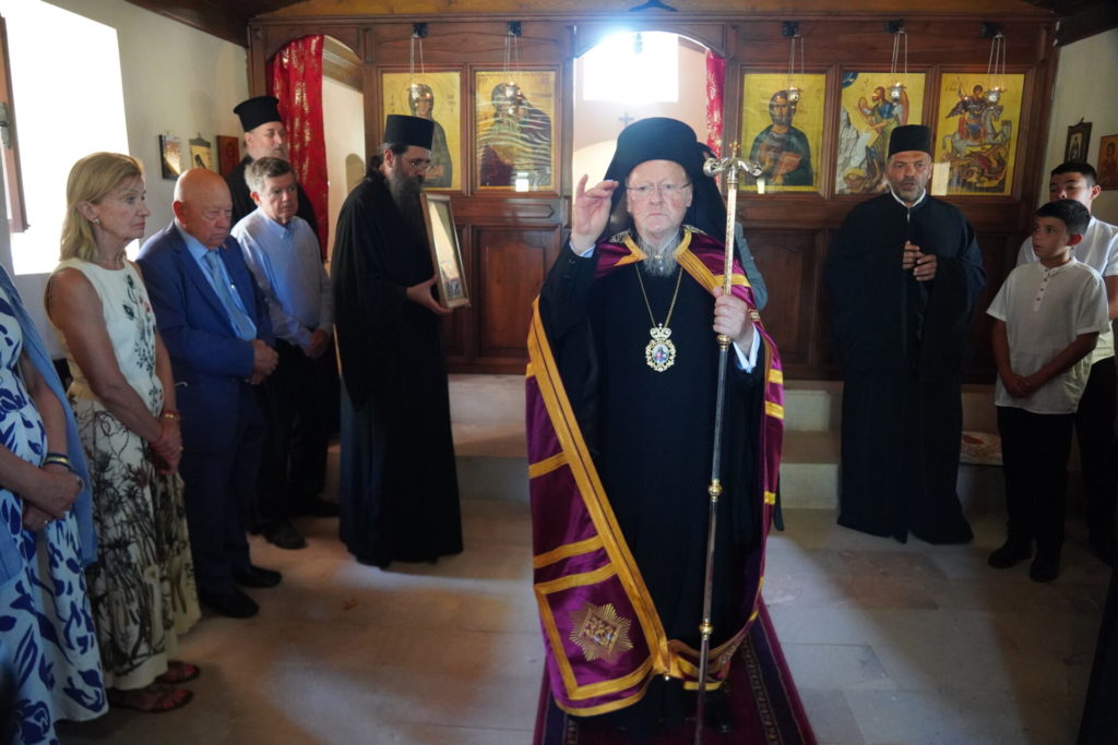 Ο Οικουμενικός Πατριάρχης συνεόρτασε με τους Τενεδίους την Προστάτιδά τους Αγία Παρασκευή