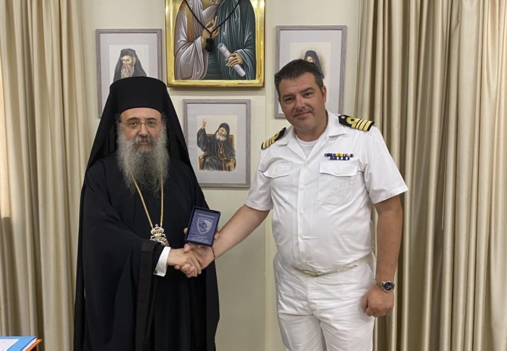 Ο νέος διοικητής Ναυτικού Σταθμού Ιονίου στον Μητροπολίτη Πατρών