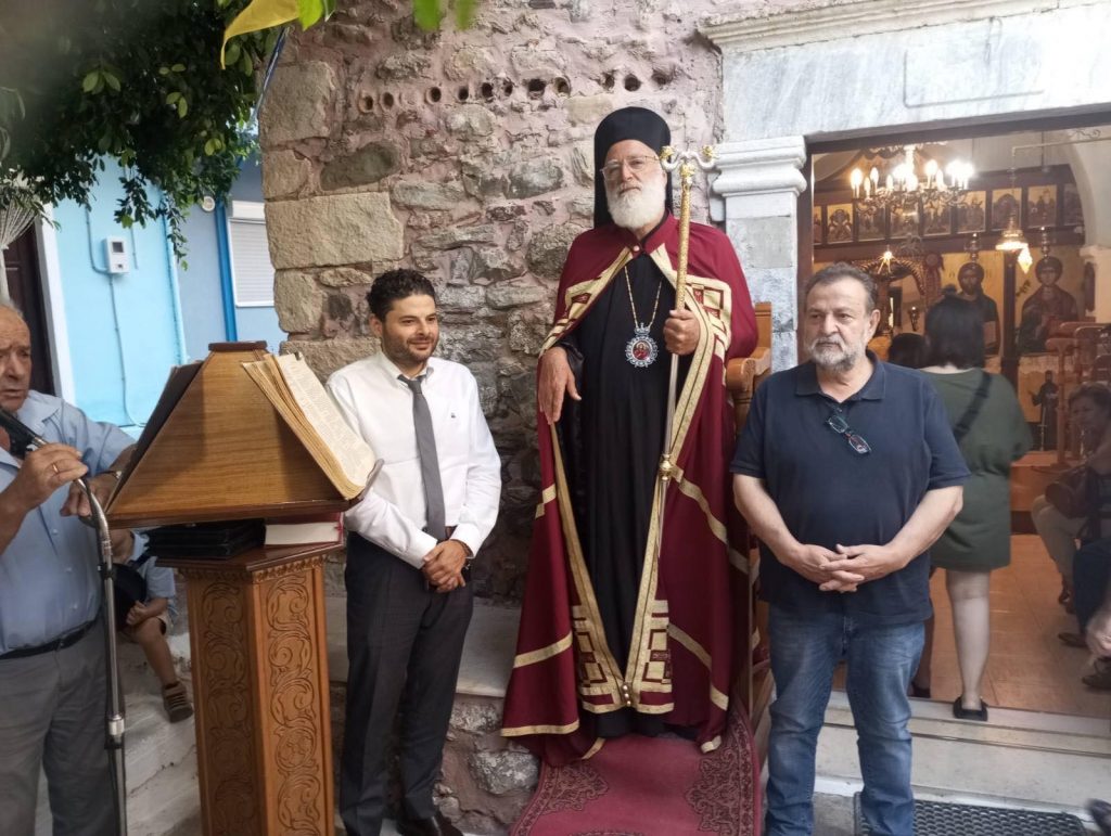 Ο Αρκαλοχωρίου Ανδρέας στον πανηγυρίζοντα Ιερό Ναό Αγίου Παντελεήμονος στον Τσούτσουρο Μονοφατσίου