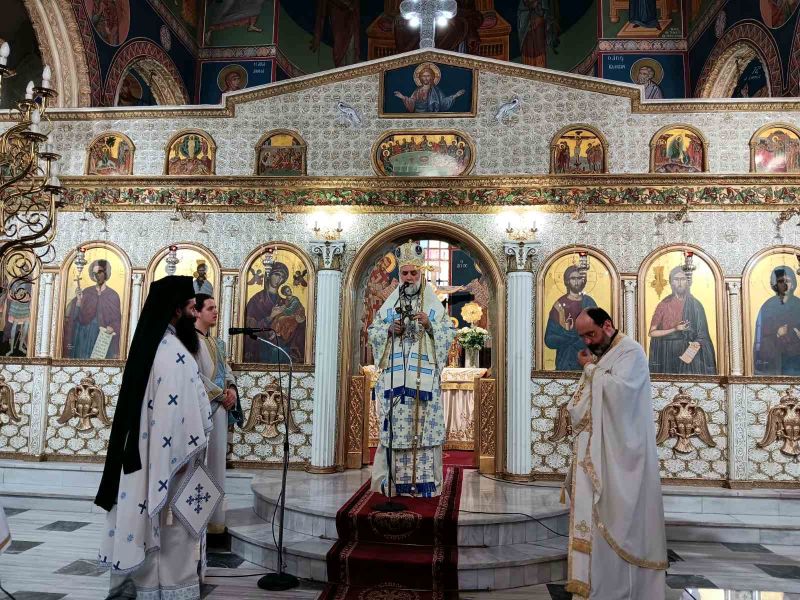 Ο Επίσκοπος Σκοπέλου στην ενορία Αγίων Αναργύρων Χαλκίδος