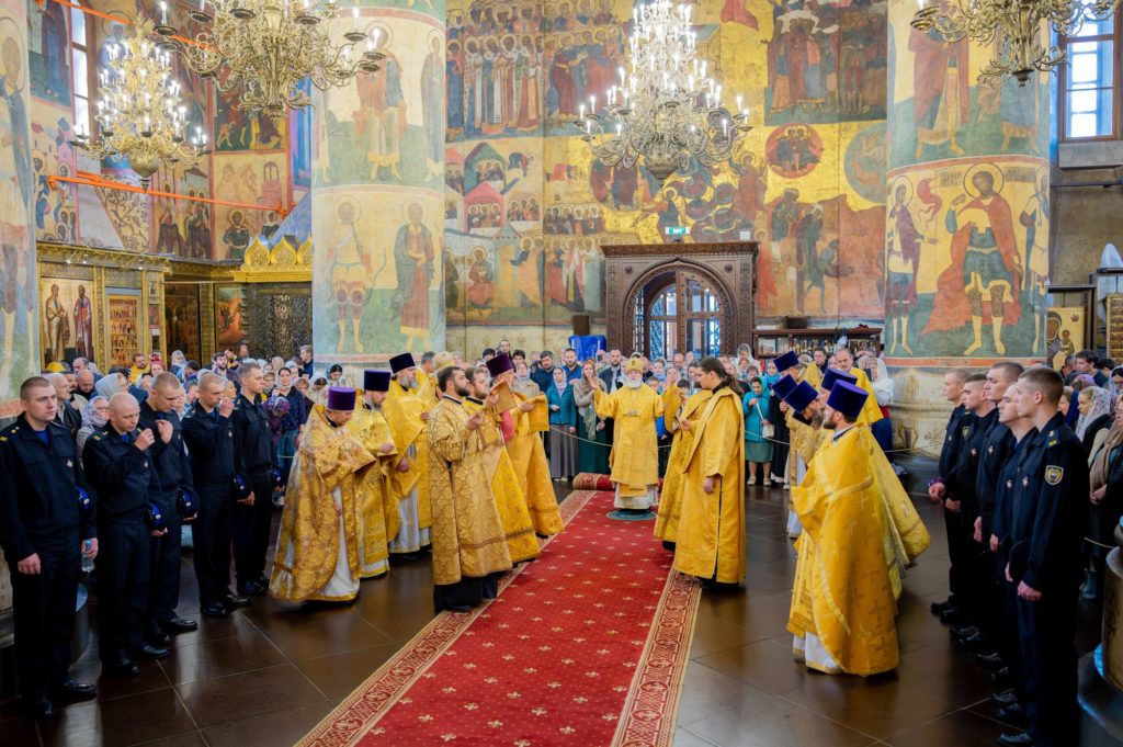 В день памяти святителя Иова митрополит Крутицкий Павел совершил Литургию в Успенском соборе Московского Кремля