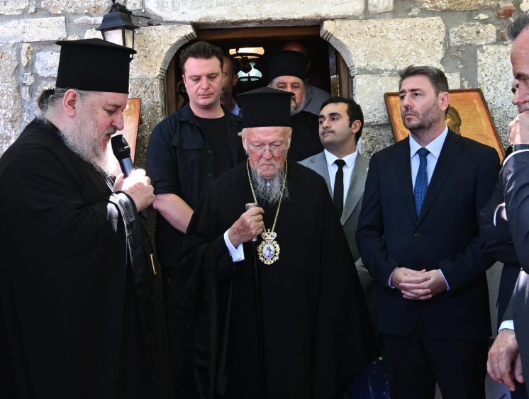 Στη πανήγυρη του Ιερού Ναού Αγίας Παρασκευής στην Τένεδο ο Νίκος Ανδρουλάκης