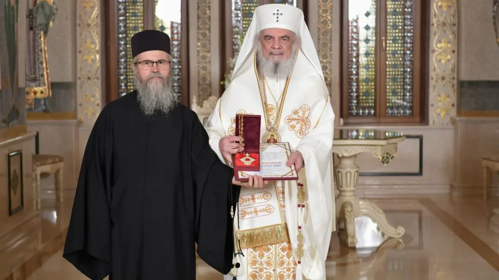 Ο Πατριάρχης Ρουμανίας τίμησε τον Μέγα Εκκλησιάρχη του Πατριαρχικού Καθεδρικού Ναού