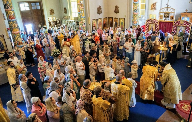 Митрополит Корсунский и Западноевропейский Нестор возглавил престольный праздник Петропавловского прихода в Комо
