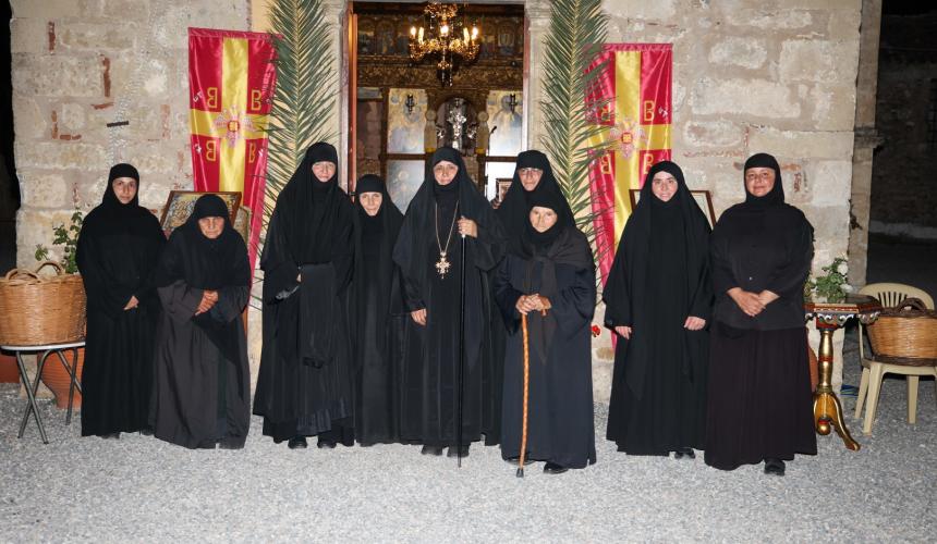 Ενθρονίστηκε η πρώτη Ηγουμένη της Γυναικείας Κοινοβιακής Μονής Ασωμάτων Αμαρίου Ρεθύμνης