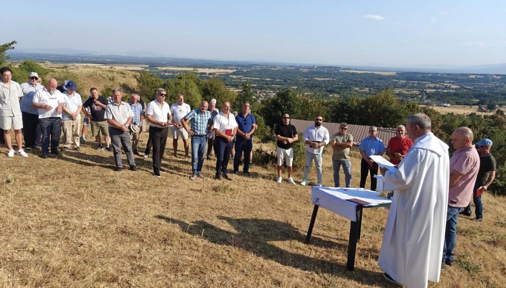 Εμπρηστικά μηνύματα εθνοτικού και θρησκευτικού μίσους από Κοσοβάρο καθολικό ιερέα σε μεσαιωνικό Σερβικό Ορθόδοξο ιερό