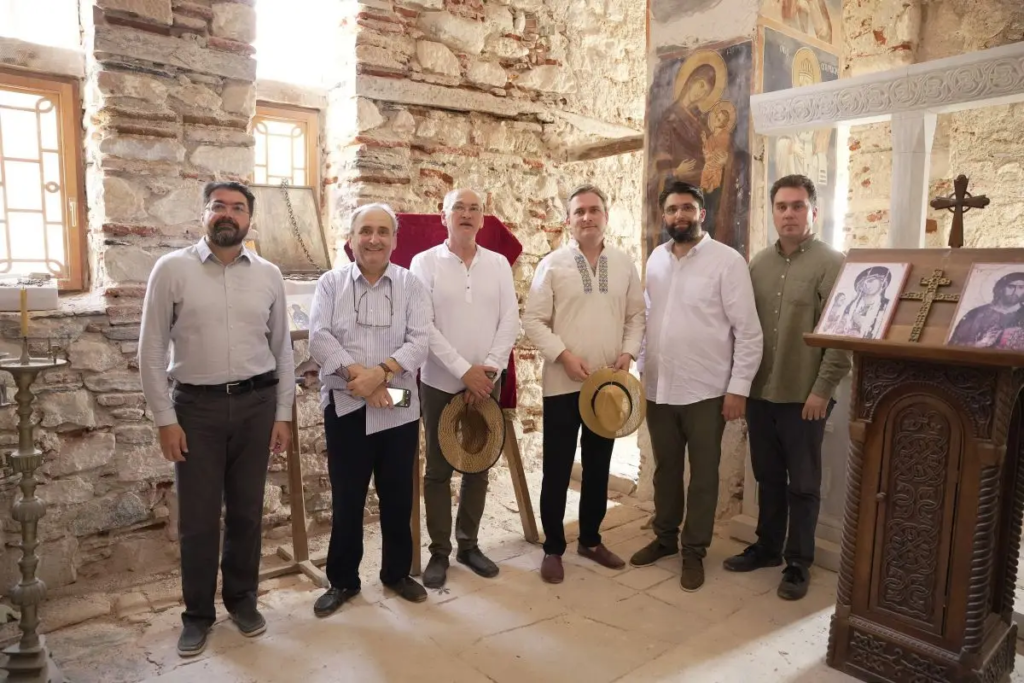Ο Υπουργός Πολιτισμού της Σερβίας επισκέφθηκε την Ιερά Μονή Χιλανδαρίου