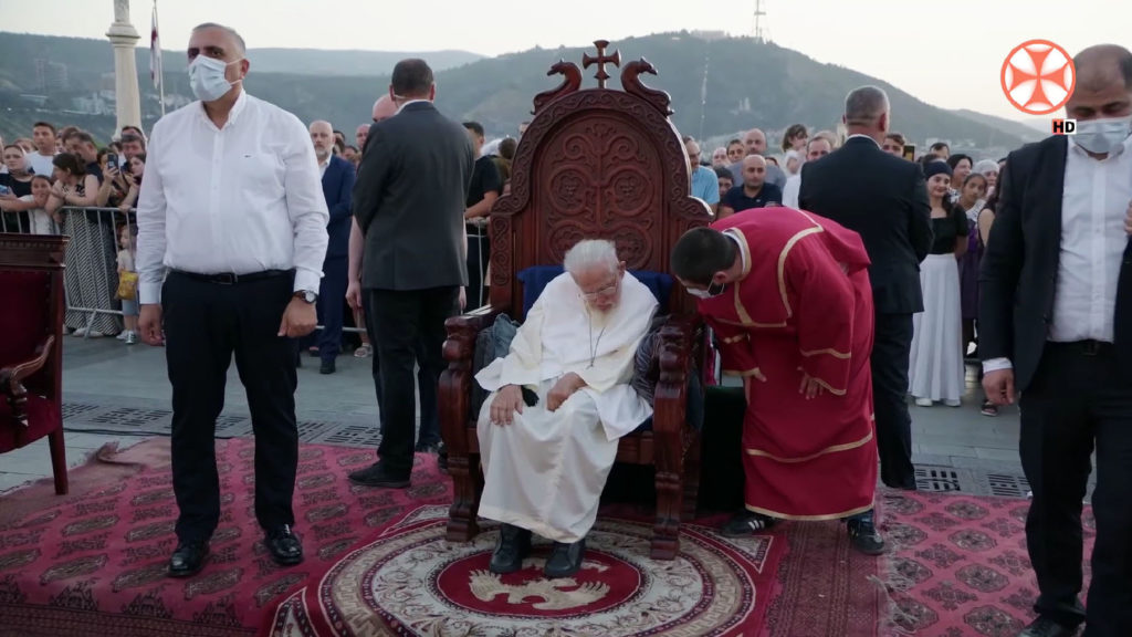 სამების ტაძარში მორიგი საყოველთაო ნათლობა გაიმართა