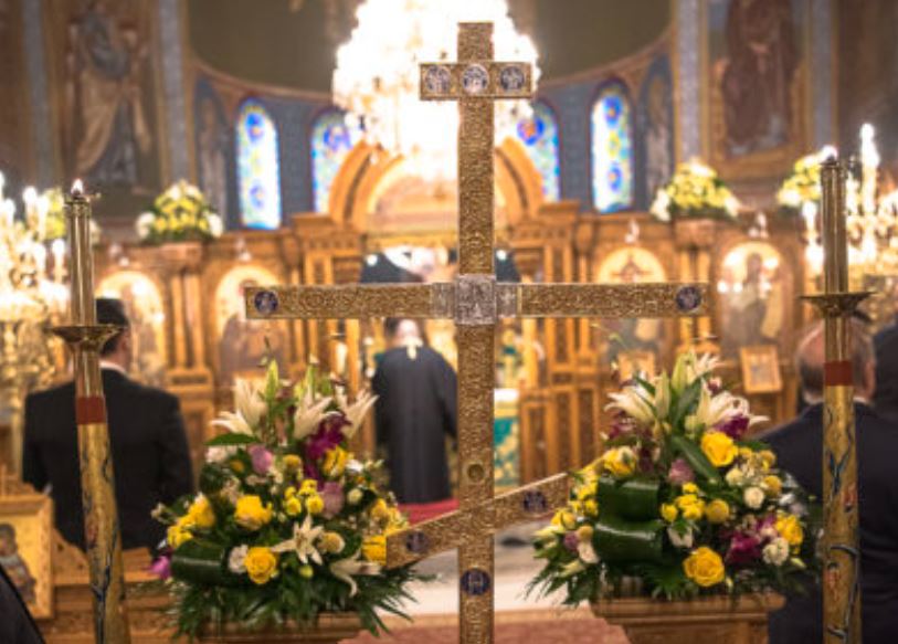 Λιτάνευση Τιμίου Σταυρού στον Μητροπολιτικό Ναό Αγίου Νικολάου Βόλου