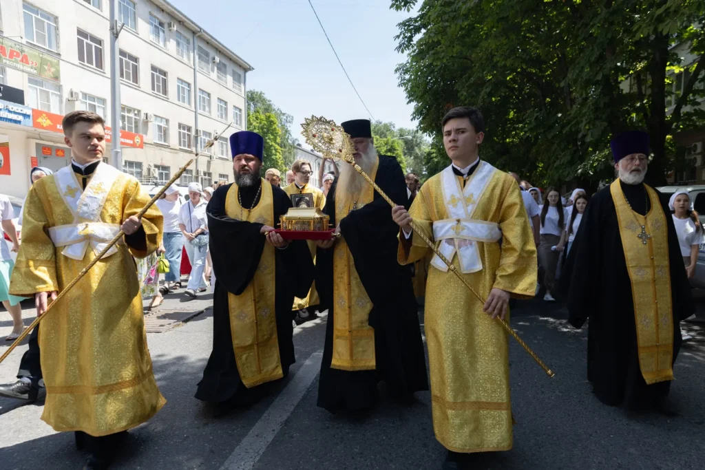 Мощи святителя Тихона принесены в Пятигорскую епархию