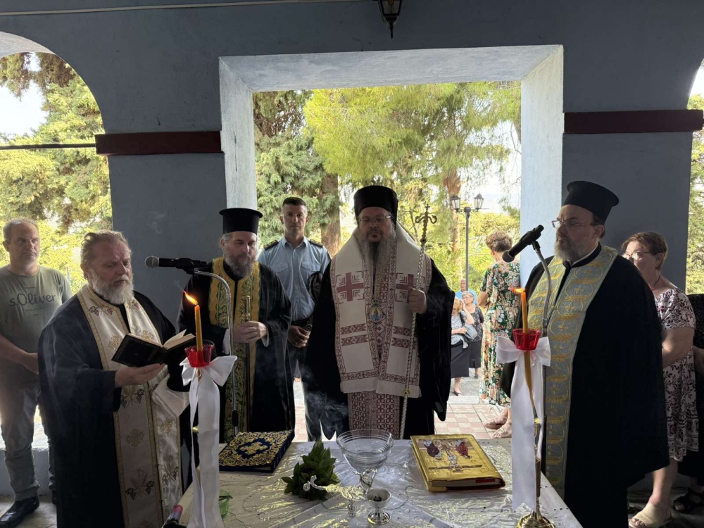 Θυρανοίξια ανακαινισμένου Ιερού Ναού Αγίου Γεωργίου Αμπελακίων Λάρισας