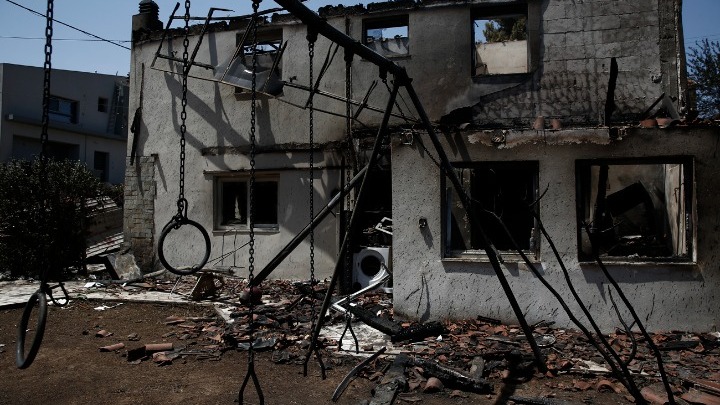 Χωρίς ενεργό μέτωπο οι πυρκαγιές σε Αττική, Εύβοια, Κύθηρα, Μεσσηνία, Χανιά