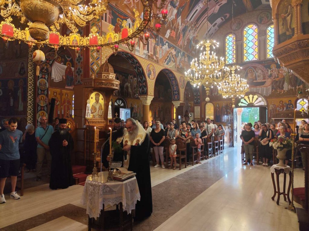 Πλήθη πιστών στην Ιερά Παράκληση στην Παναγία την «Γιάτρισσα» στην Κίσαμο