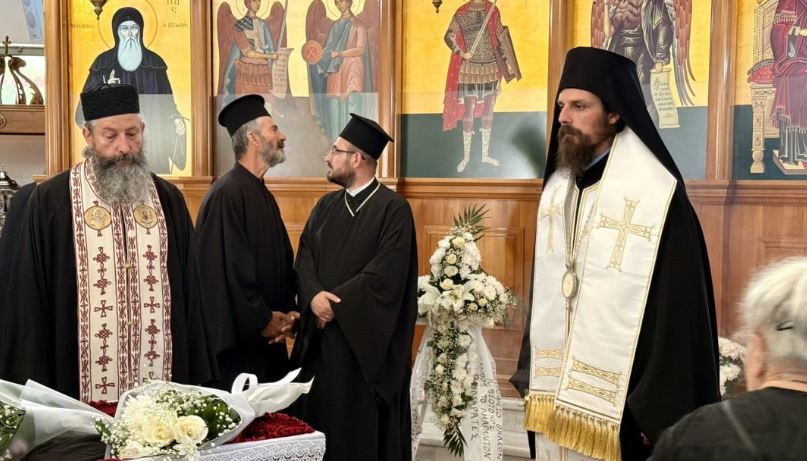 Владика Пајсије служио помен Митрополиту Димитрију у Ђирокастри