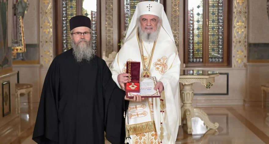 Arhim. Clement Haralam, Mare Eclesiarh al Catedralei Patriarhale, distins cu Crucea Patriarhală
