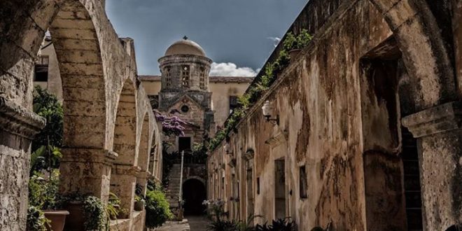 Πανηγυρίζει η Ιερά Μονή Αγίας Τριάδος των Τζαγκαρόλων Ακρωτηρίου